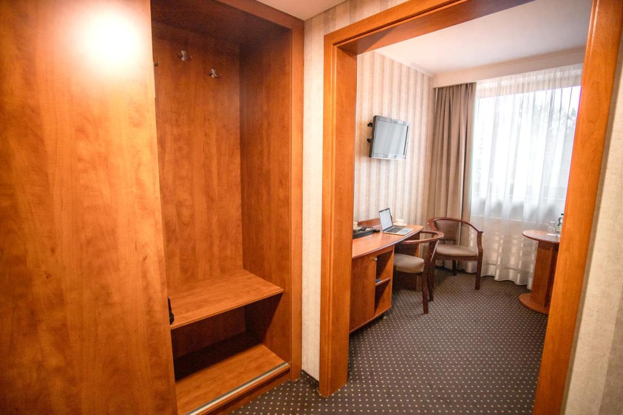 Premium Hotel Bacero Wroclaw Exterior photo