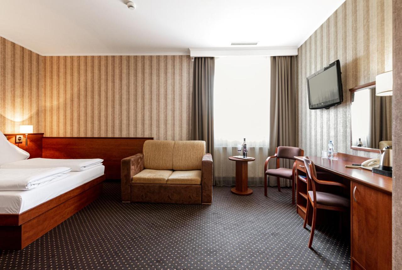 Premium Hotel Bacero Wroclaw Exterior photo
