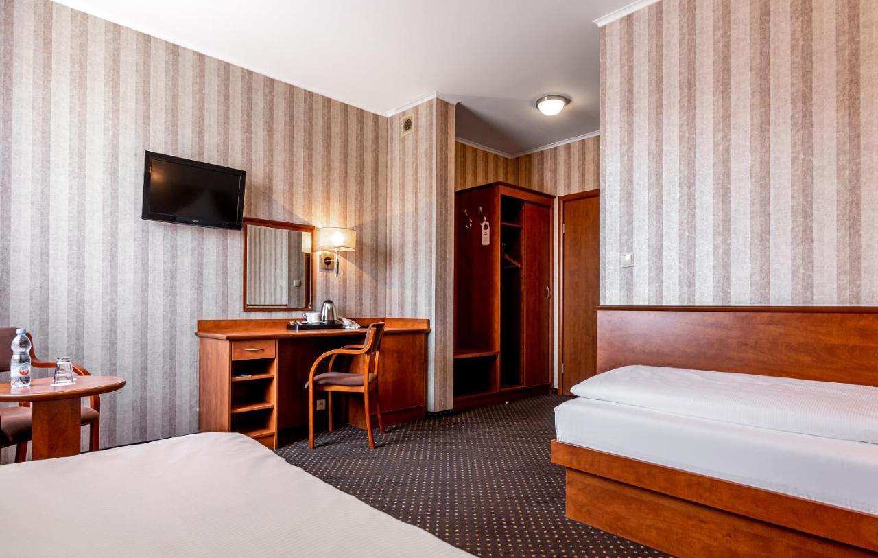 Premium Hotel Bacero Wroclaw Exterior photo